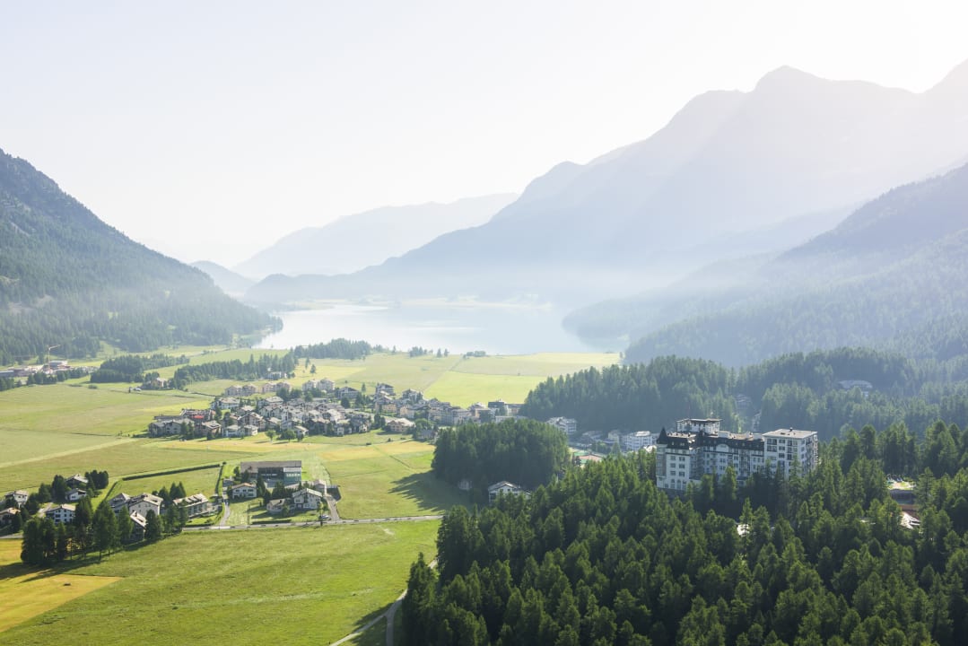 Außenansicht Waldhaus Sils