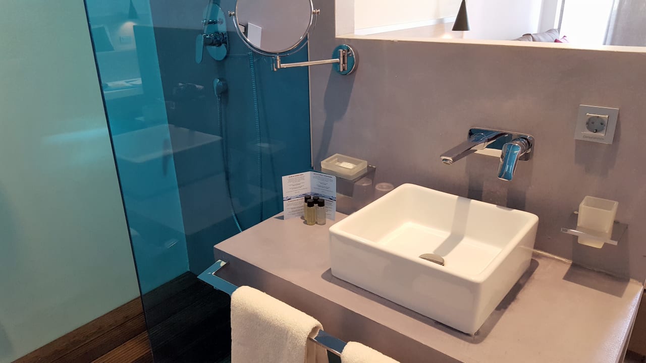 Offenes Bad Harmony Boutique Resort