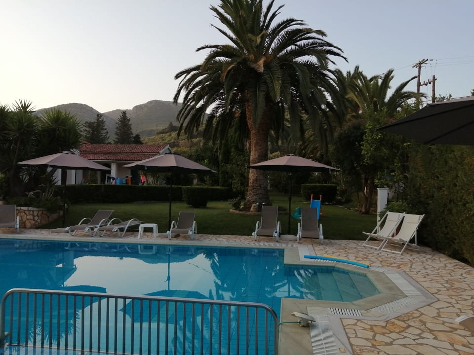 Pool Villa Violetta