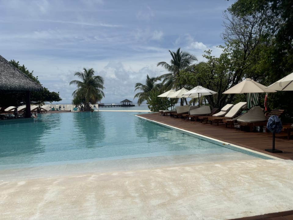 Pool Adaaran Select Meedhupparu Island Resort - Premium All Inclusive