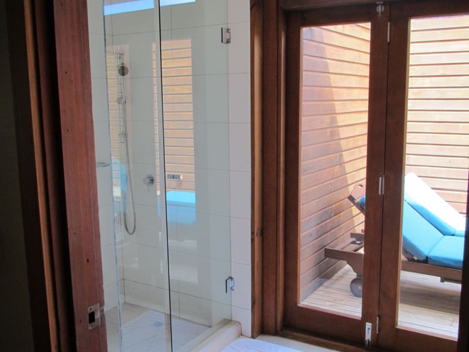 Badezimmer Veligandu Maldives Resort Island