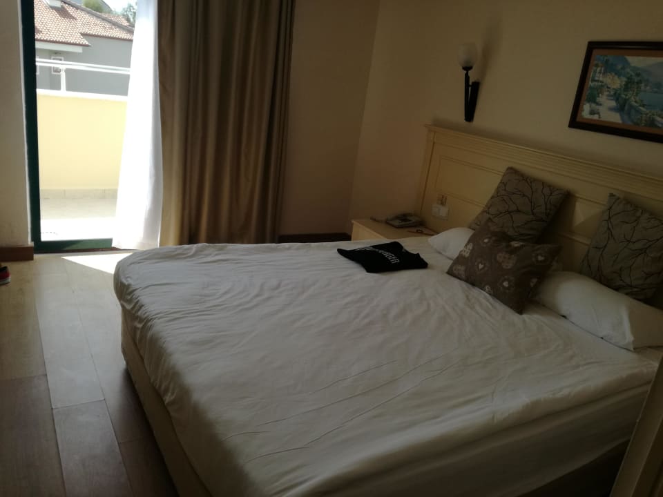 Bett Grand Seker Hotel
