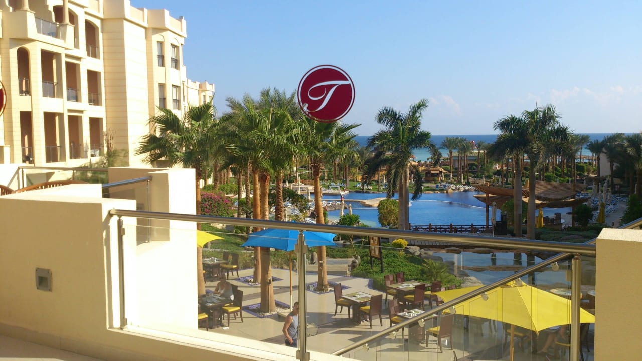 Общий вид территории отеля Tropitel Sahl Hasheesh