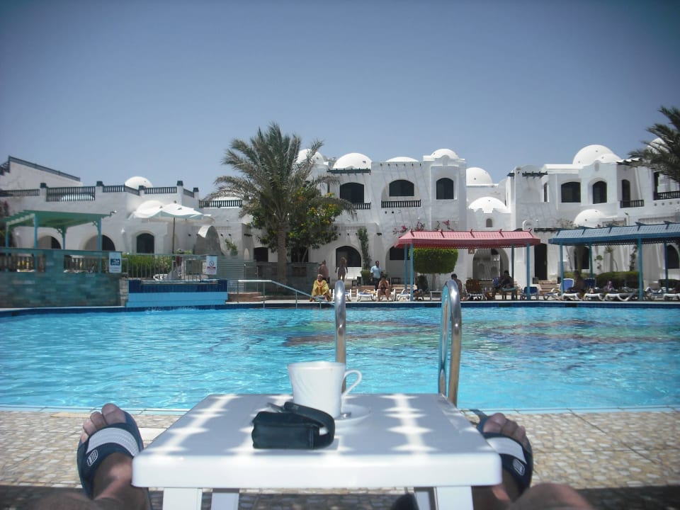 Pool in Innenhof Arabella Azur Resort