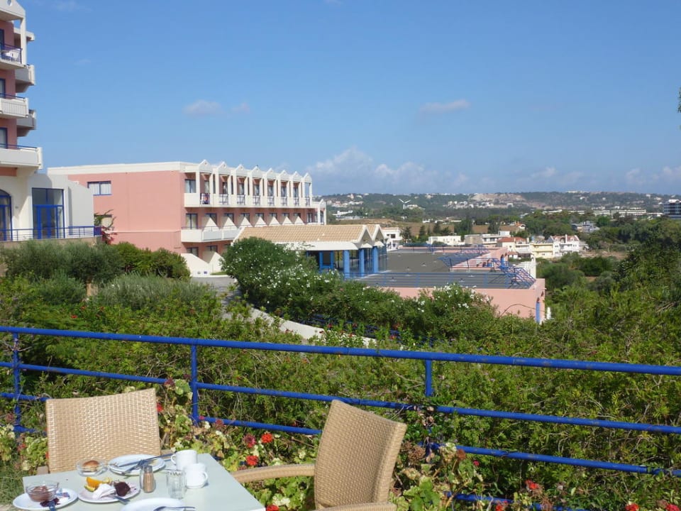 Nebengebäude Kresten Palace Hotel