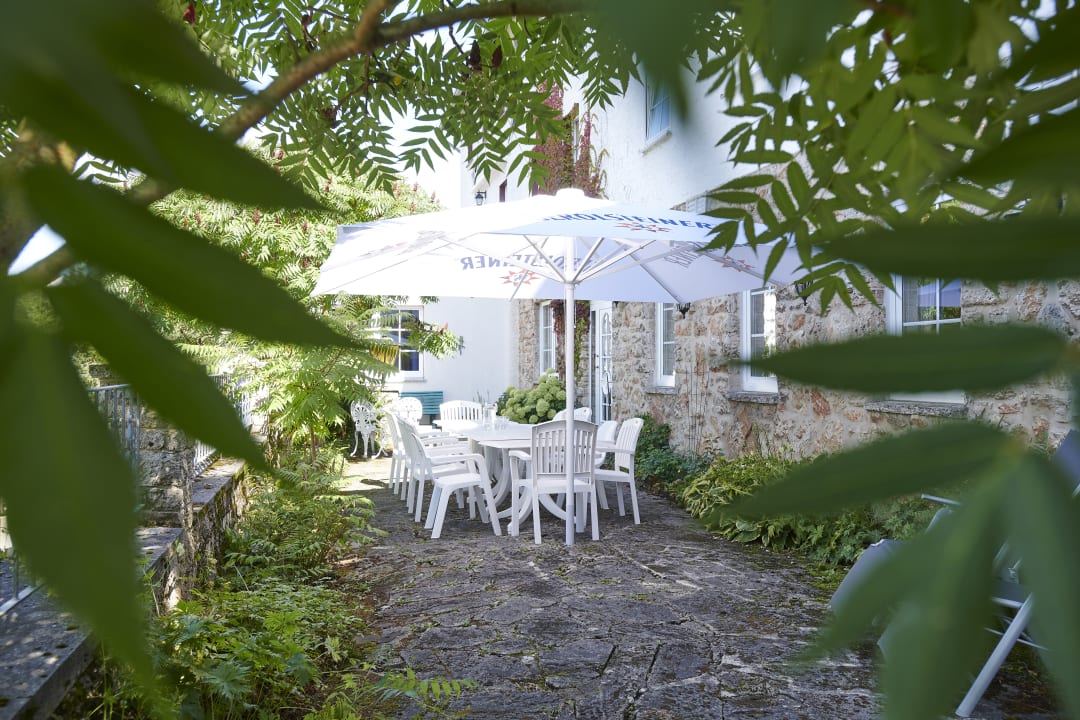 Gartenanlage The Conscious Farmer Bed and Breakfast