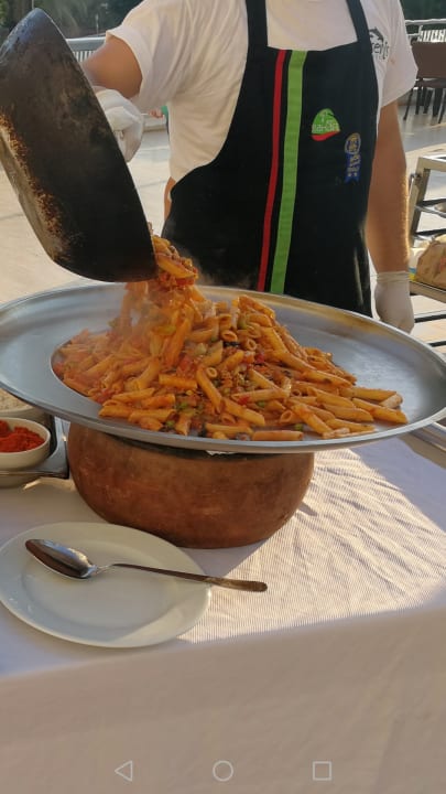 Gastro Serenis Hotel