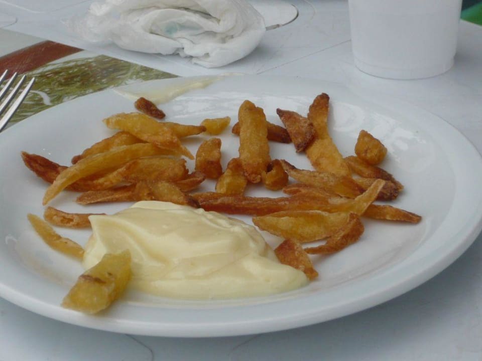 Der Rest - Pommes frites mit Mayo Hotel Club Acquaviva