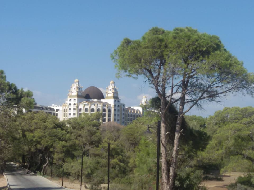 Hotelansicht vom Strand aus J'adore Deluxe Hotel & Spa