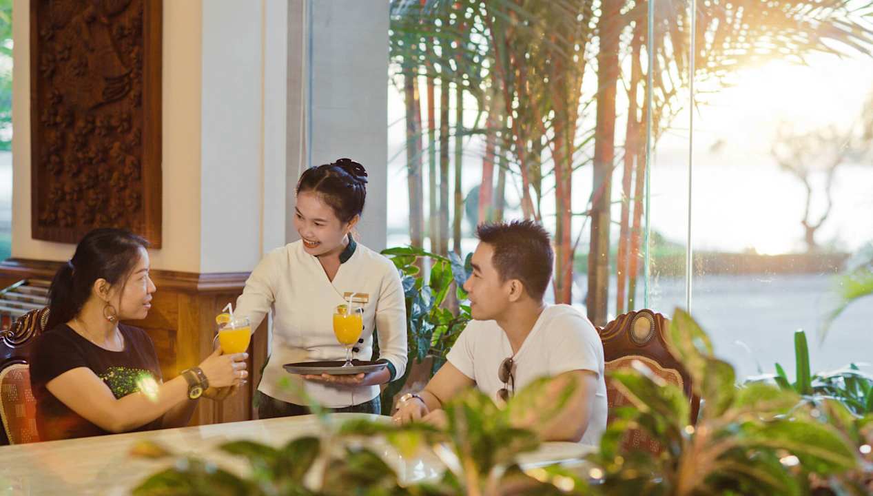 Lobby Champasak Grand Hotel