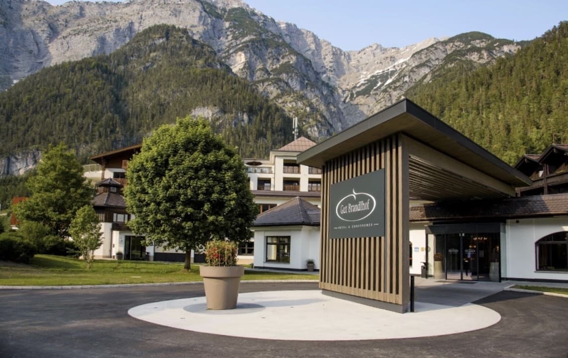 Außenansicht Hotel Gut Brandlhof