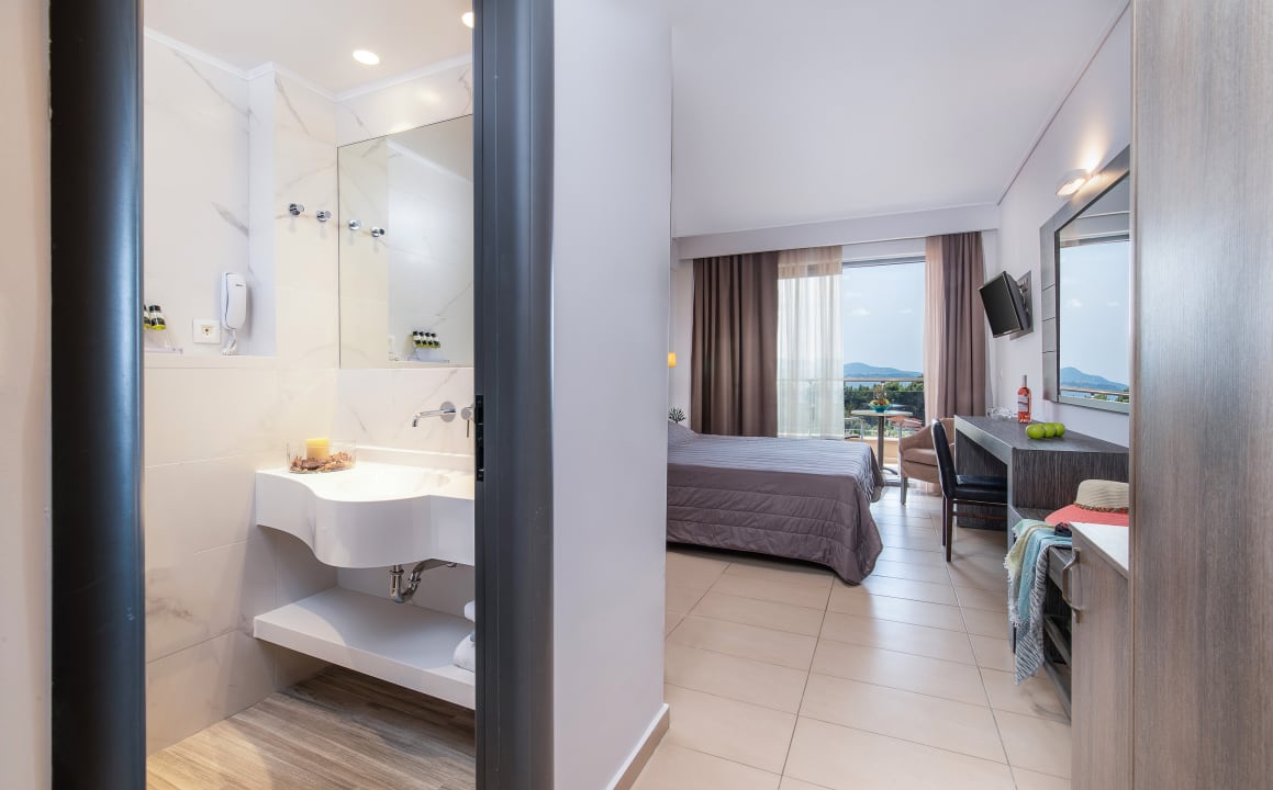 Zimmer Lagomandra Hotel & Spa
