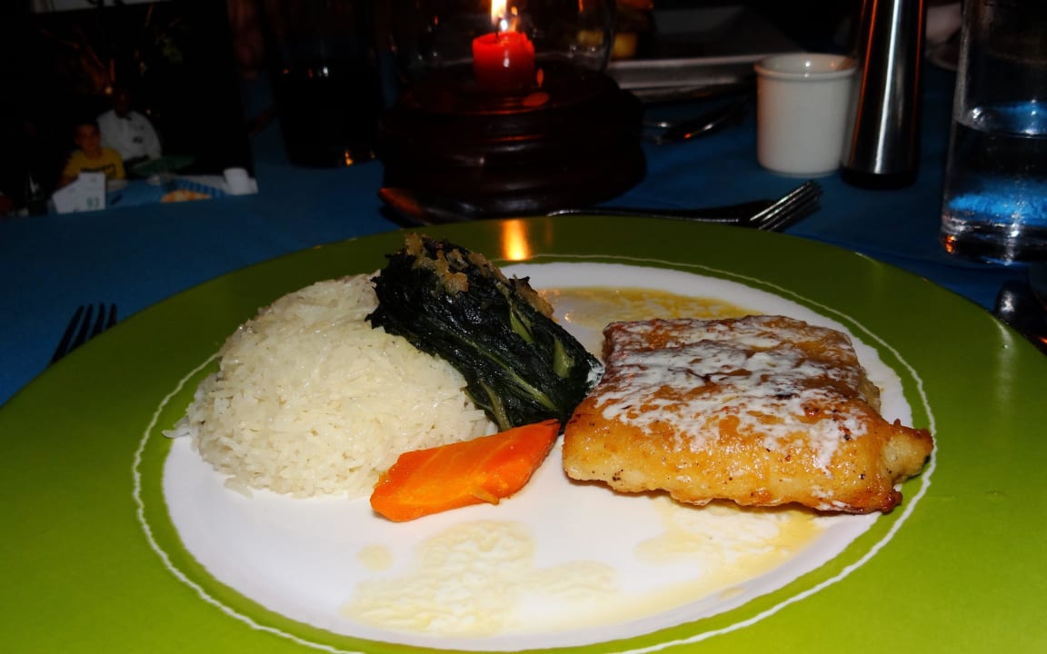 Fisch mit Reis, auch sehr gut Diamonds Leisure Beach & Golf Resort