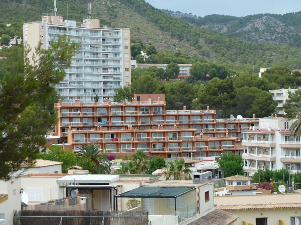 Blick auf das "Paguera Beach" Hotel Aparthotel Paguera Beach