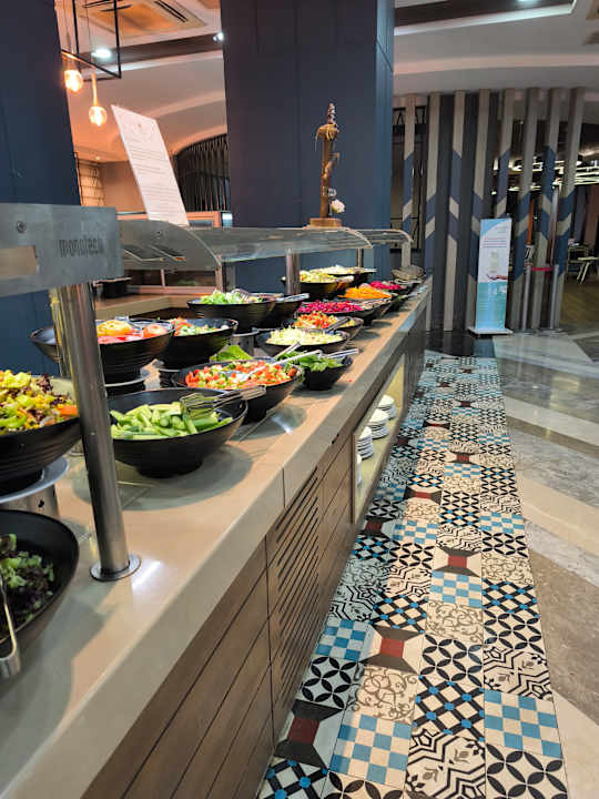 Gastro Saturn Palace Resort Hotel