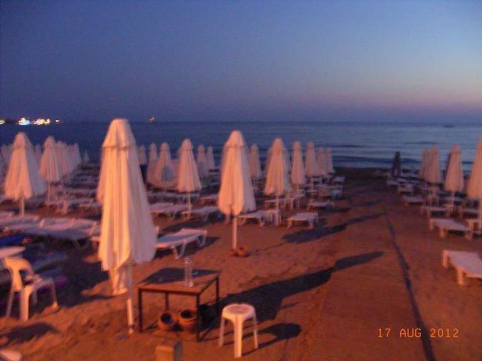 Strandblick am Abend Hotel Sirma