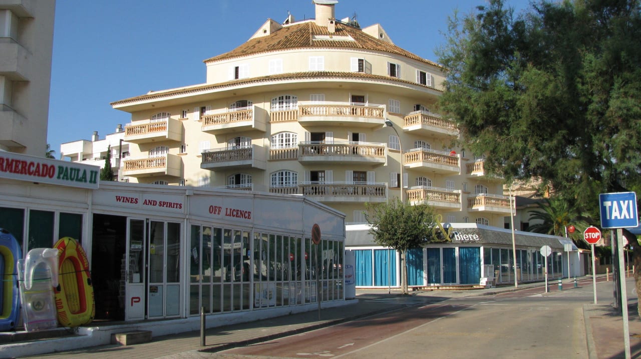 Building A of hotel Millor Garden Globales Cala Bona