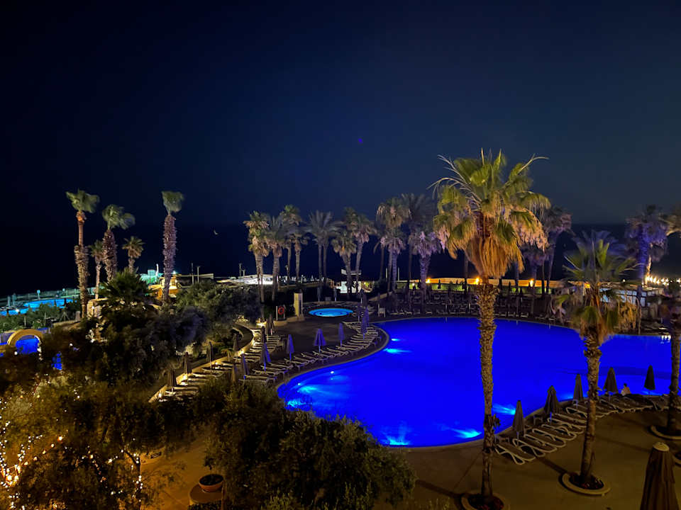 Pool Hilton Malta