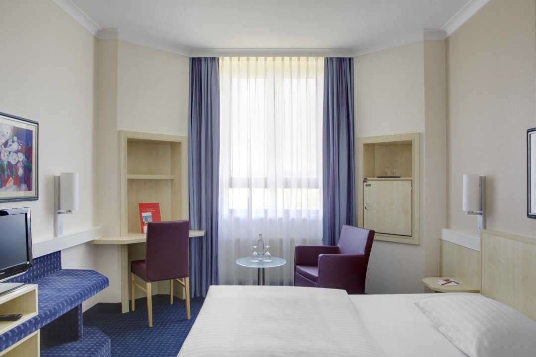 Business Doppelzimmer rugs HOTEL Augsburg City