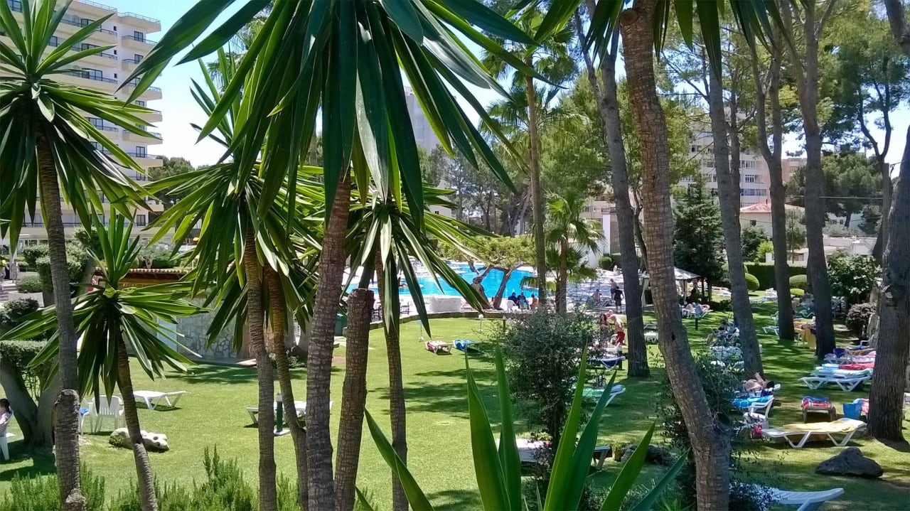 Innerhalb der Anlage BQ Belvedere Hotel