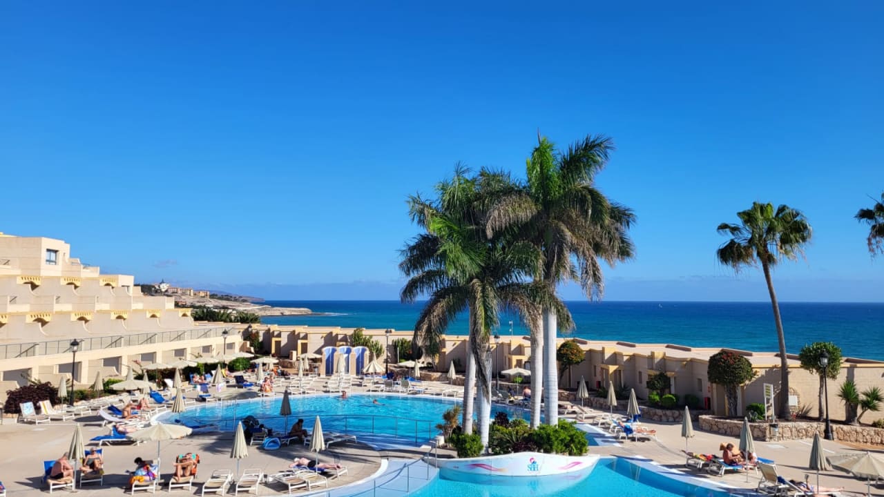Pool SBH Monica Beach Resort