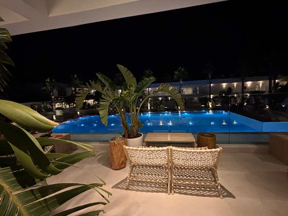 Pool White Dreams Resort & Anex