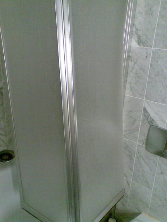 Verletzungsgefahr  Hotel Pelikan