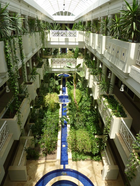 Innenhof zu den Zimmern TUI MAGIC LIFE Africana