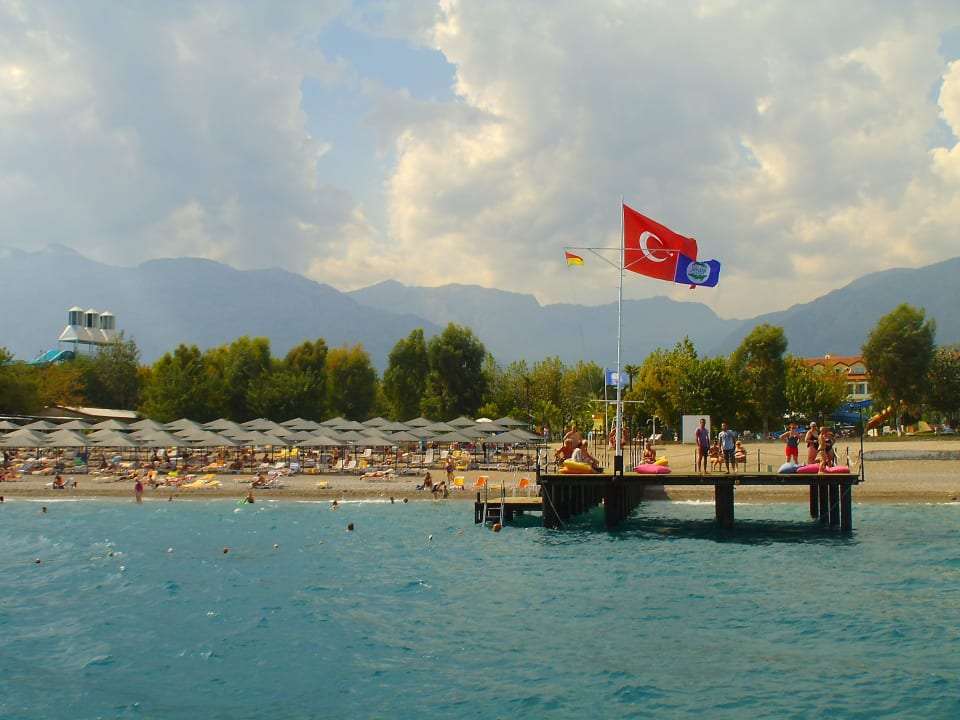 Hotel-Strand mit eigenem Badesteg Le Jardin Resort