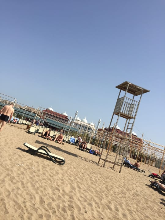 Strand Well Palace Side