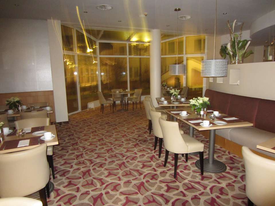 Restaurant Leonardo Hotel Hamburg Airport