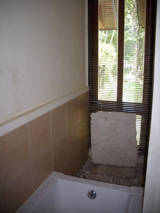 Badewanne und Dusche Khao Lak Merlin Resort