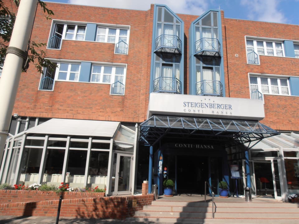 So sieht das Hotel von aussen aus Steigenberger Conti Hansa