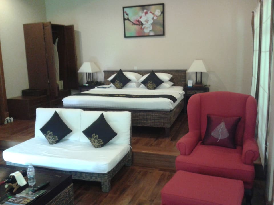 Zimmer Aureum Resort@Governors House