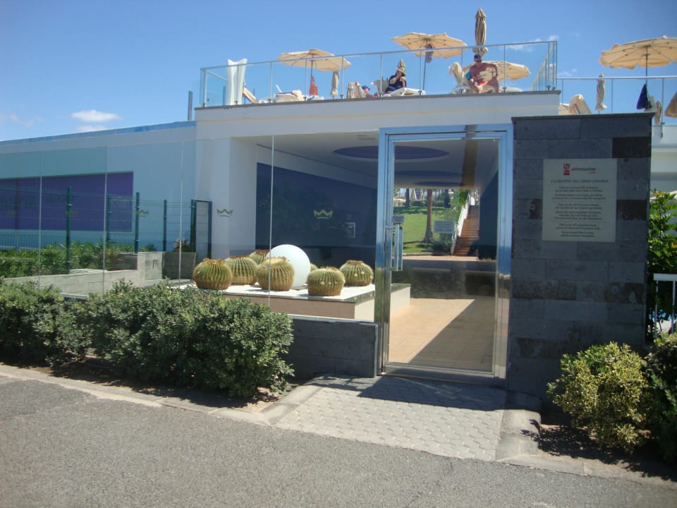 Hoteleingang von der Strandpromenade aus gesehen Hotel Riu Gran Canaria