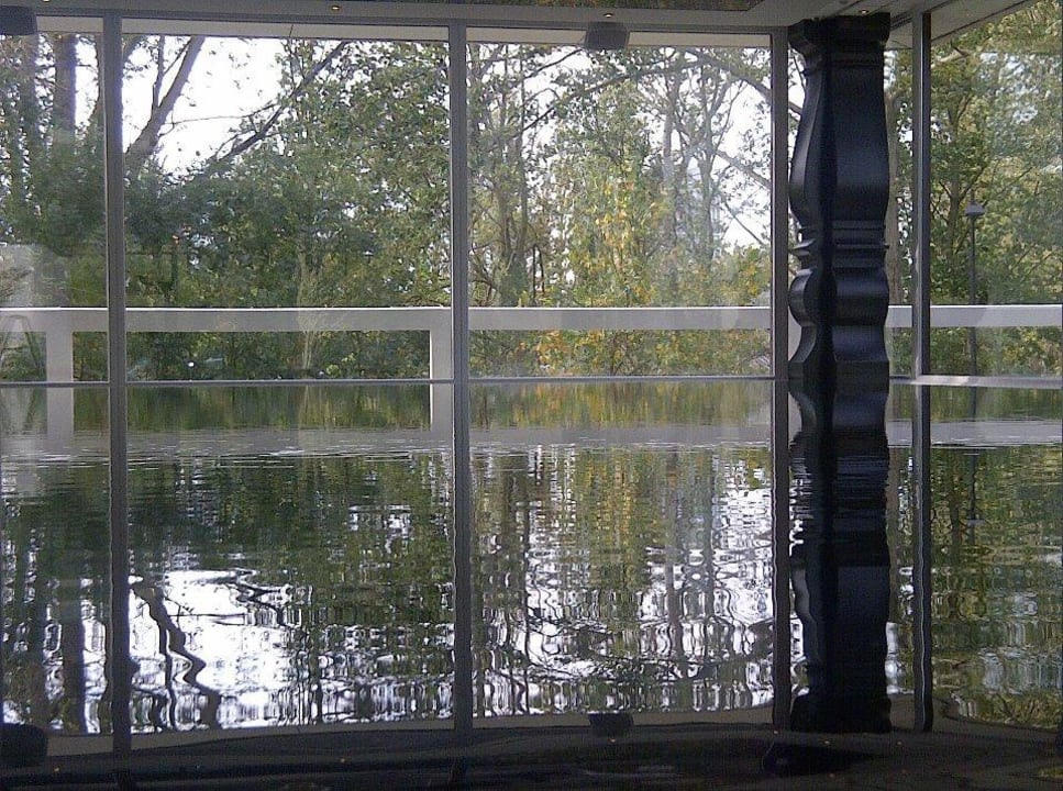 "Infinity pool" Hotel Crowne Plaza Antwerpen (Antwerpen) • HolidayCheck