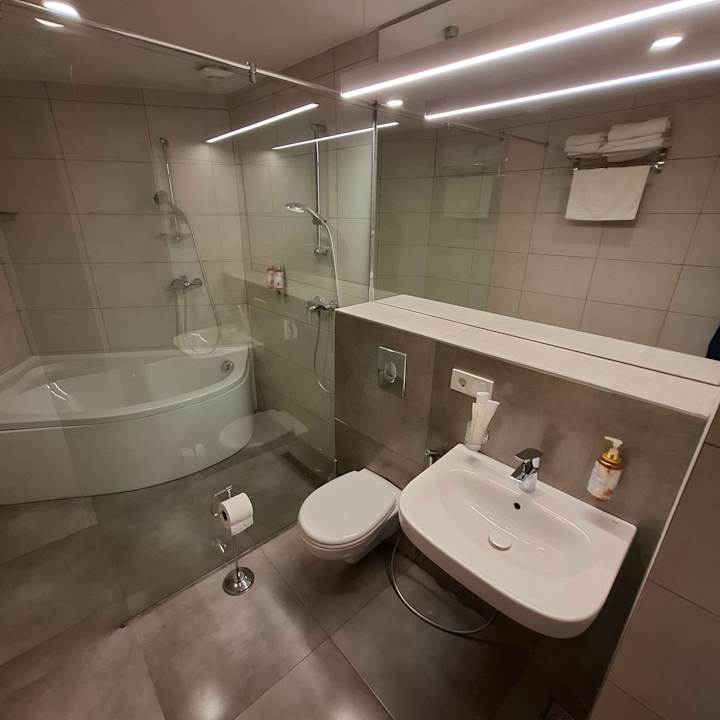 Zimmer Kutaisi Inn