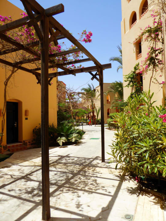  Wege durch die Anlage Steigenberger Coraya Beach - Adults only