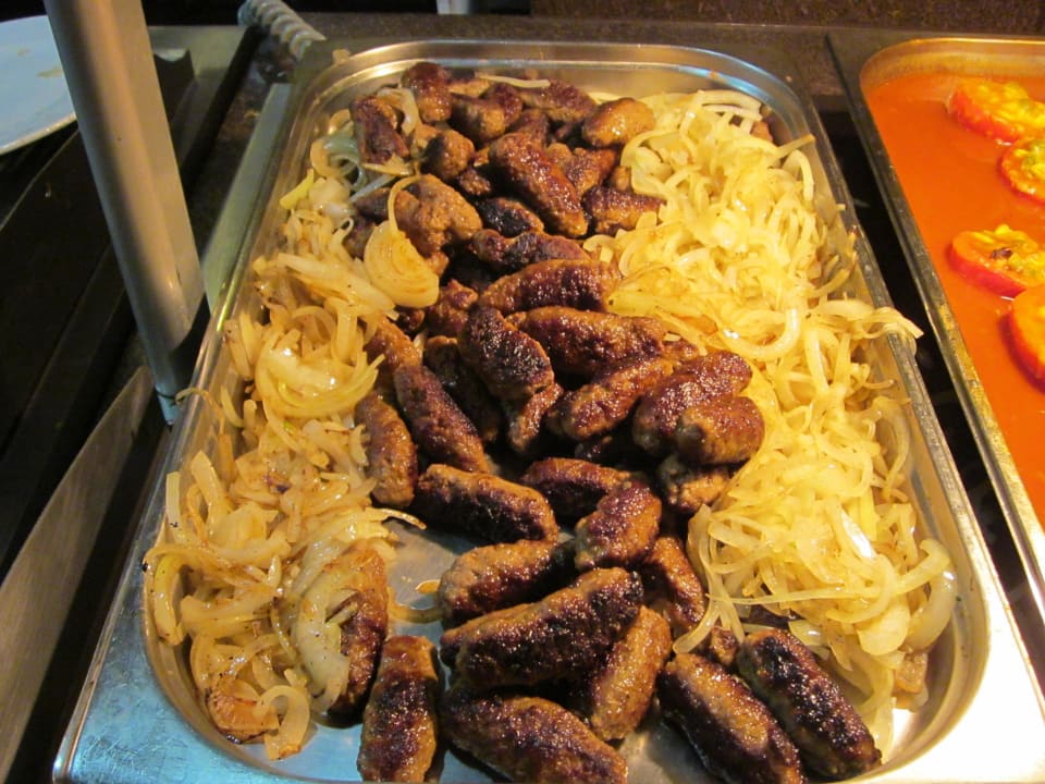 Hackfleichröllchen mit Zwiebeln Club Grand Side