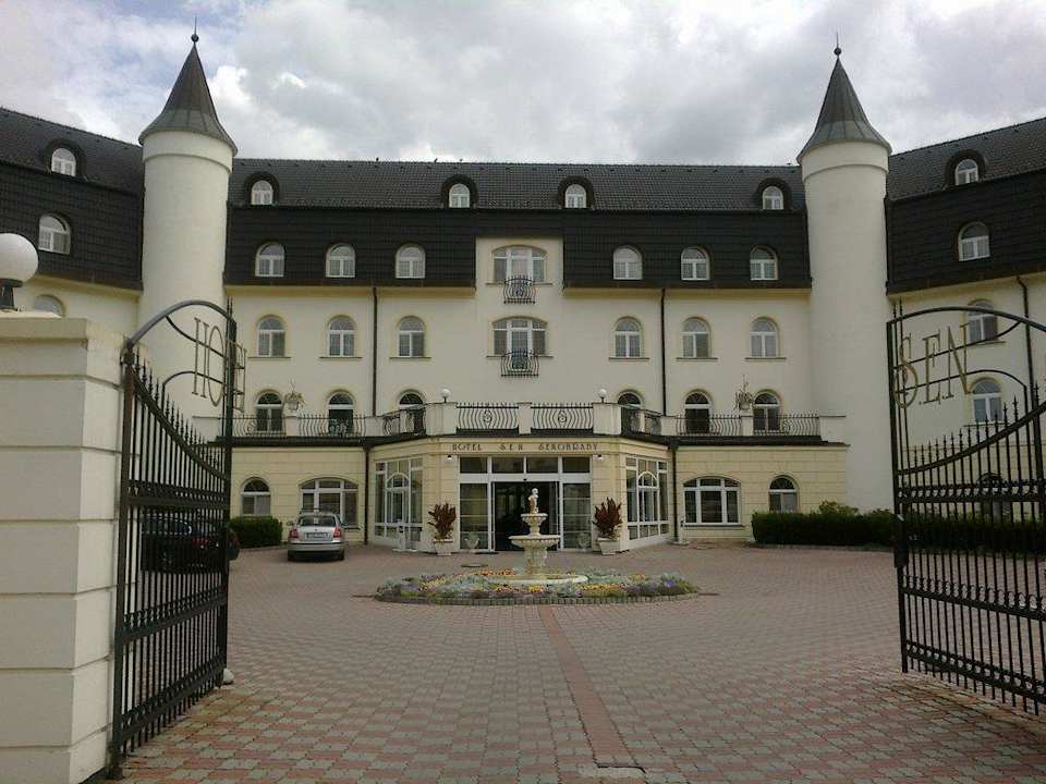 Hotel nebo zámek? Hotel S.E.N. Senohraby