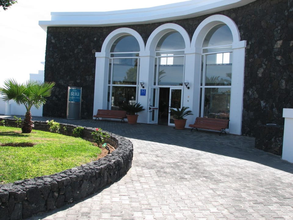 Vor der Lobby Relaxia Olivina