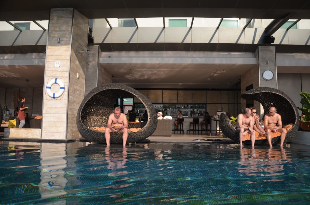 Poolbar Eastin Grand Hotel Sathorn