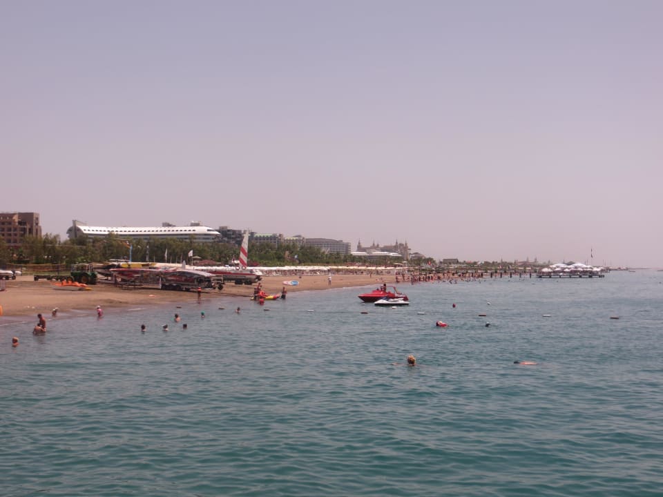 Strand von Lara / Blick auf benachbarte Hotels Hotel Delphin Imperial