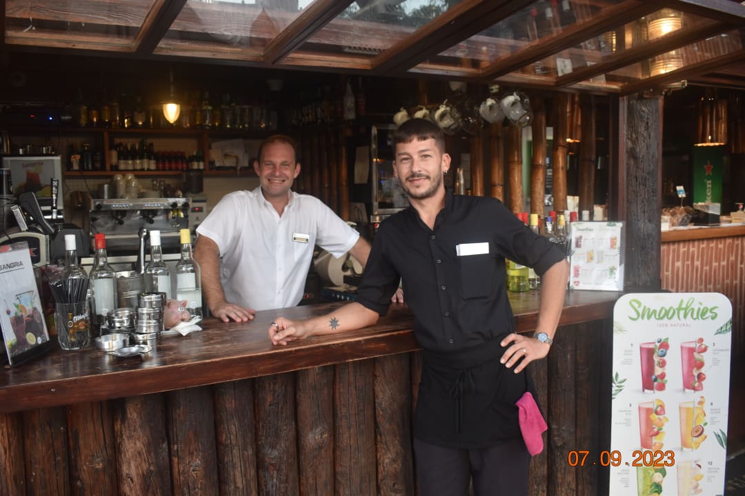 Gastro HL Miraflor Suites Hotel