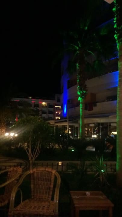Bei Nacht My Home Resort
