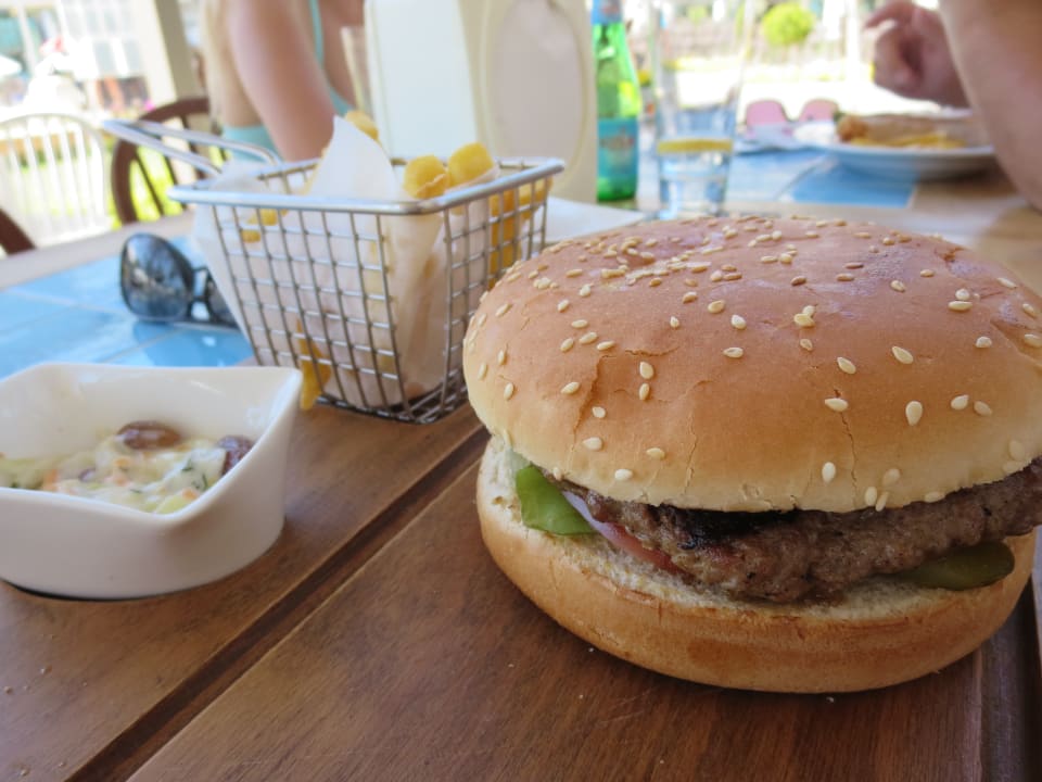 Restaurant Acanthus Cennet Barut Collection