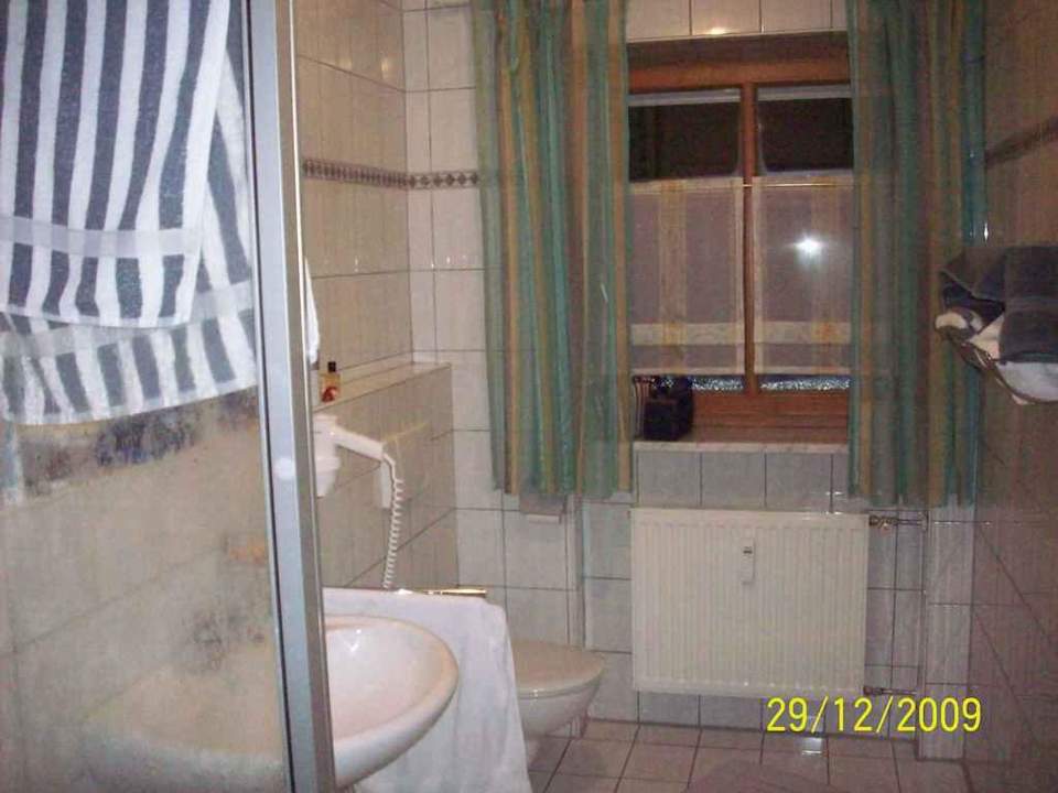 Blick ins Bad Ferienwohnung Doblhofer