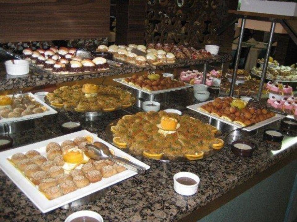 Restaurant  Serenis Hotel