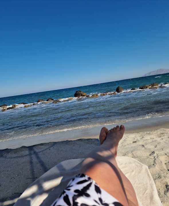 Strand Hotel Kouros Palace