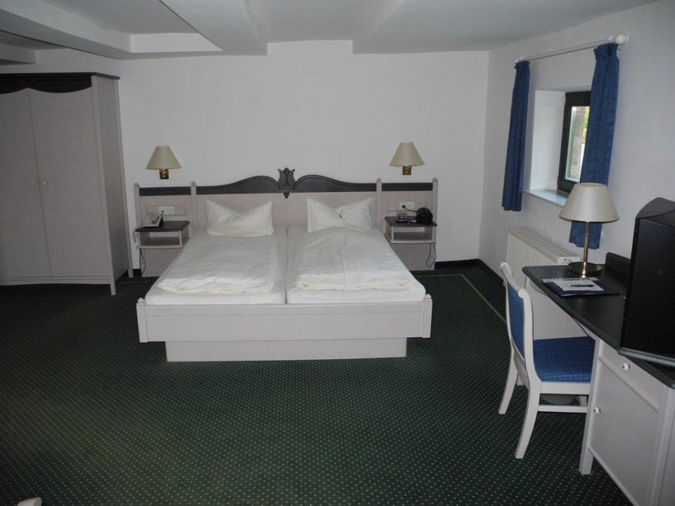 Das freundlich eingerichtete Zimmer 23 Hotel Gutshaus Redewisch